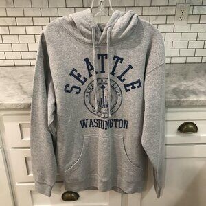 Seattle Washington Hoodie Mens Medium Gray Pullover Space Needle Emerald City